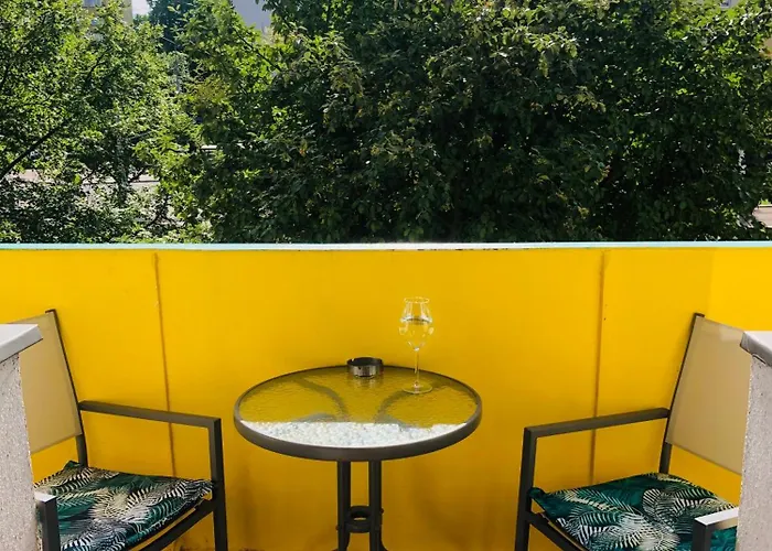 Centrum Wyzwolenia Apartment *